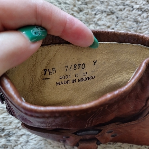 Frye Womens Cognac Leather Phillip Harness Ankle Moto Back Zip Boots sz 7,5 - Picture 9 of 9